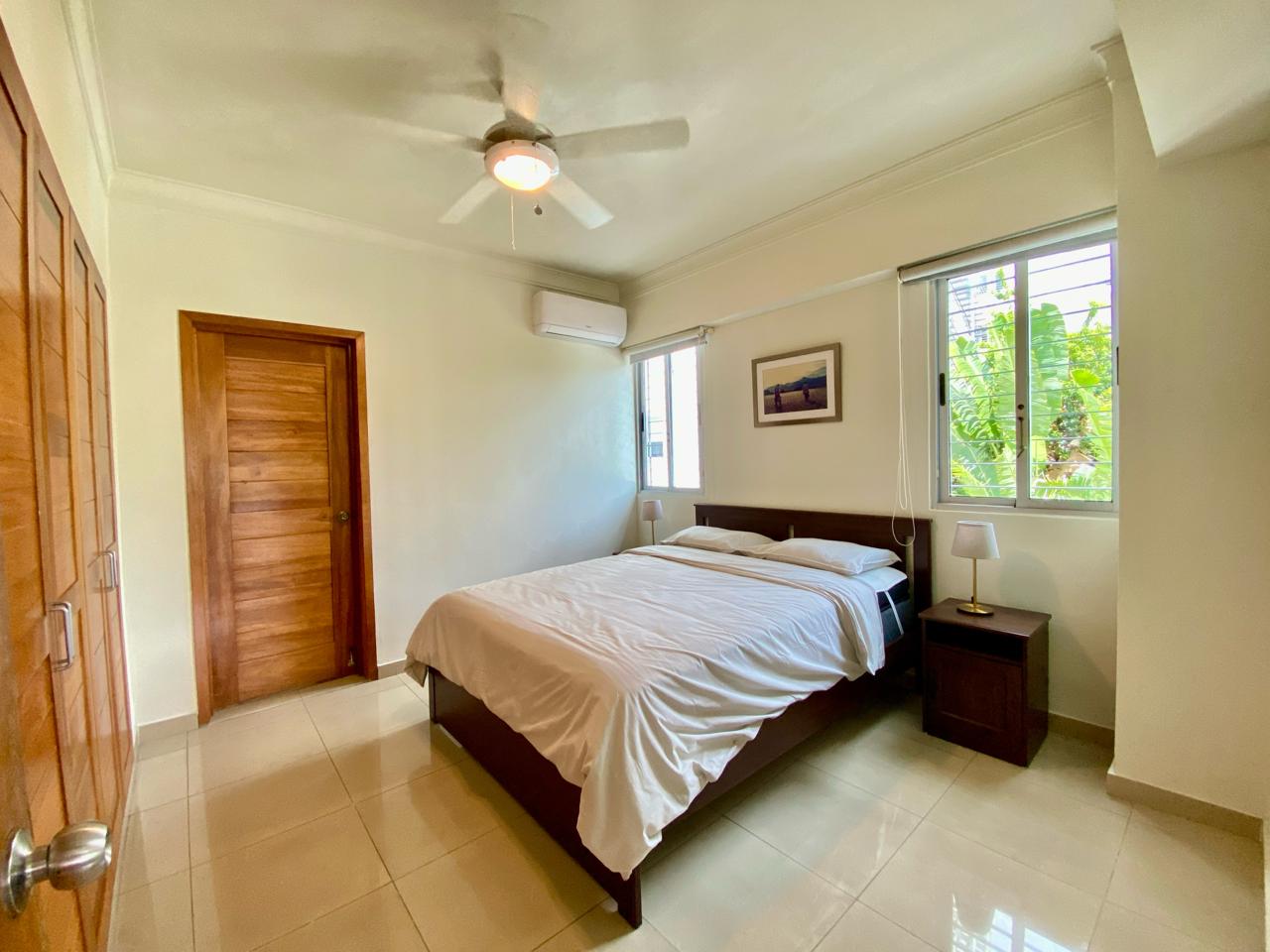 Apartamento_en_Naco_Rosario_Sanchez_DR_Broker_Inmobiliario_eXp_Republica_Dominicana (14)